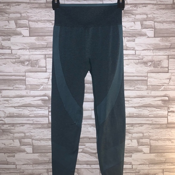 PINK Victoria secret seamless leggings - Picture 1 of 4